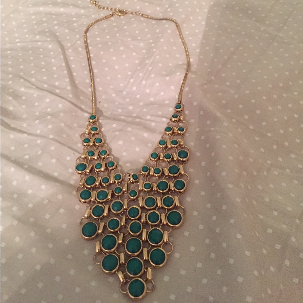 Statement necklace